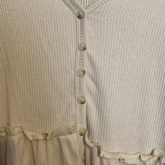 Top - Picture 2 of 6